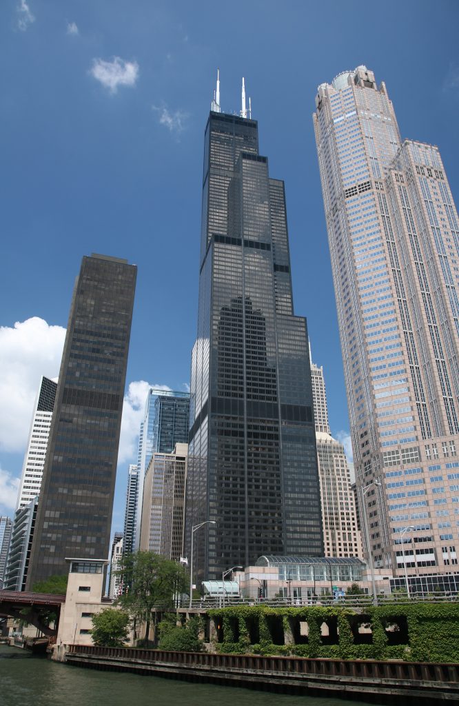 Sears (Willis) Tower, Chicago — demetlenmiş tüp (bundled tube) taşıyıcı sistem örneği
