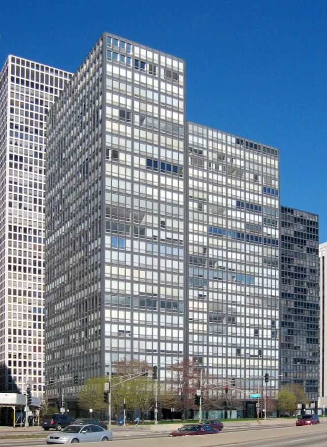 860-880 Lake Shore Drive Apartmanları, Chicago — çerçeve sistemli gökdelenler